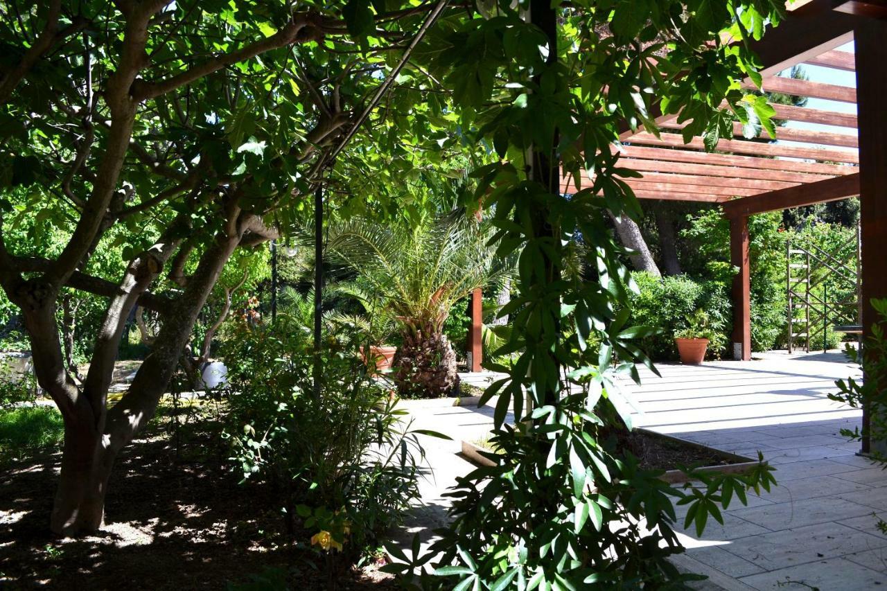 Porticciolo Bed & Breakfast ตารันโต ภายนอก รูปภาพ