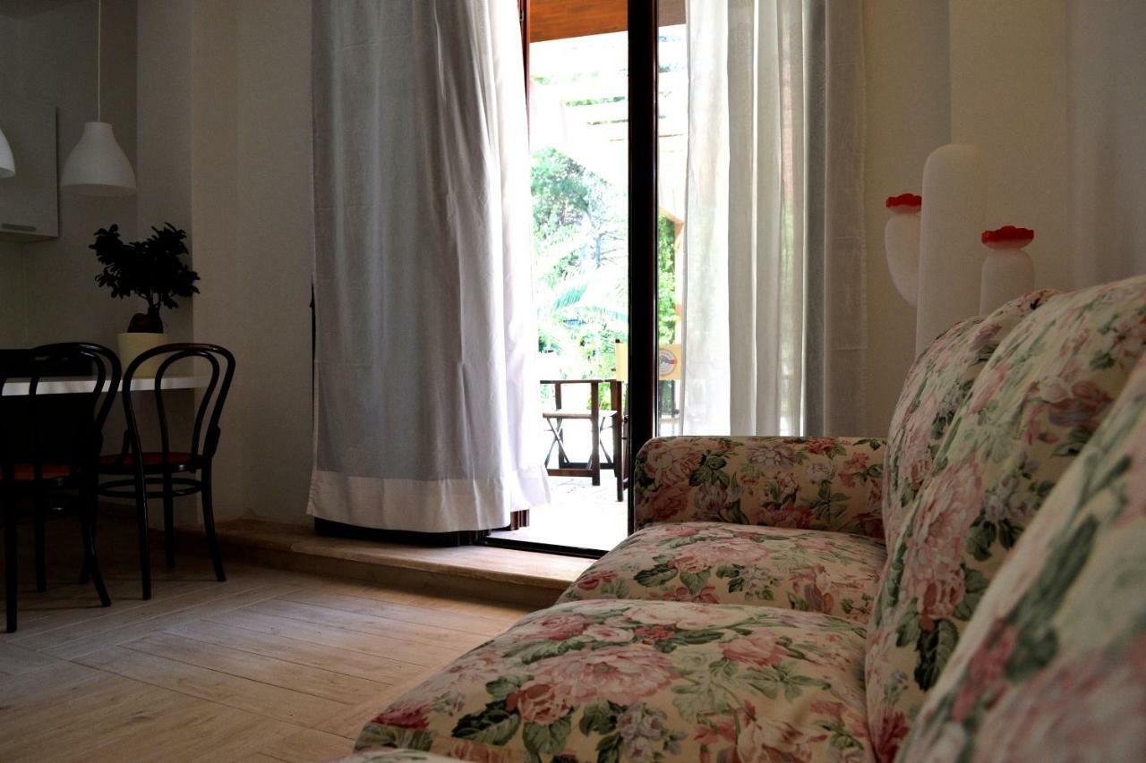 Porticciolo Bed & Breakfast ตารันโต ภายนอก รูปภาพ